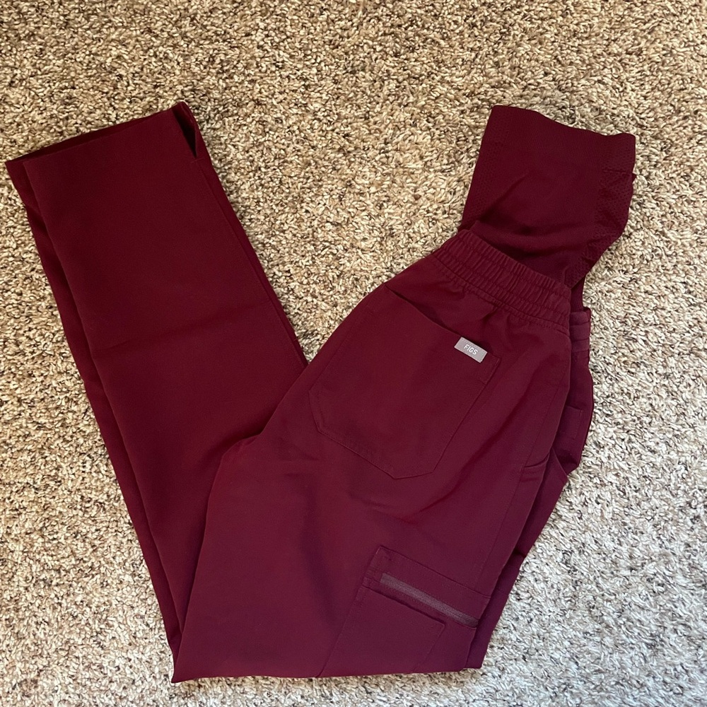 FIGS yola maternity scrub pants